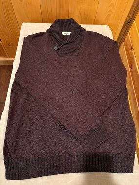 Calvin Klein Men's V-Neck Sweater in Deep Burgundy